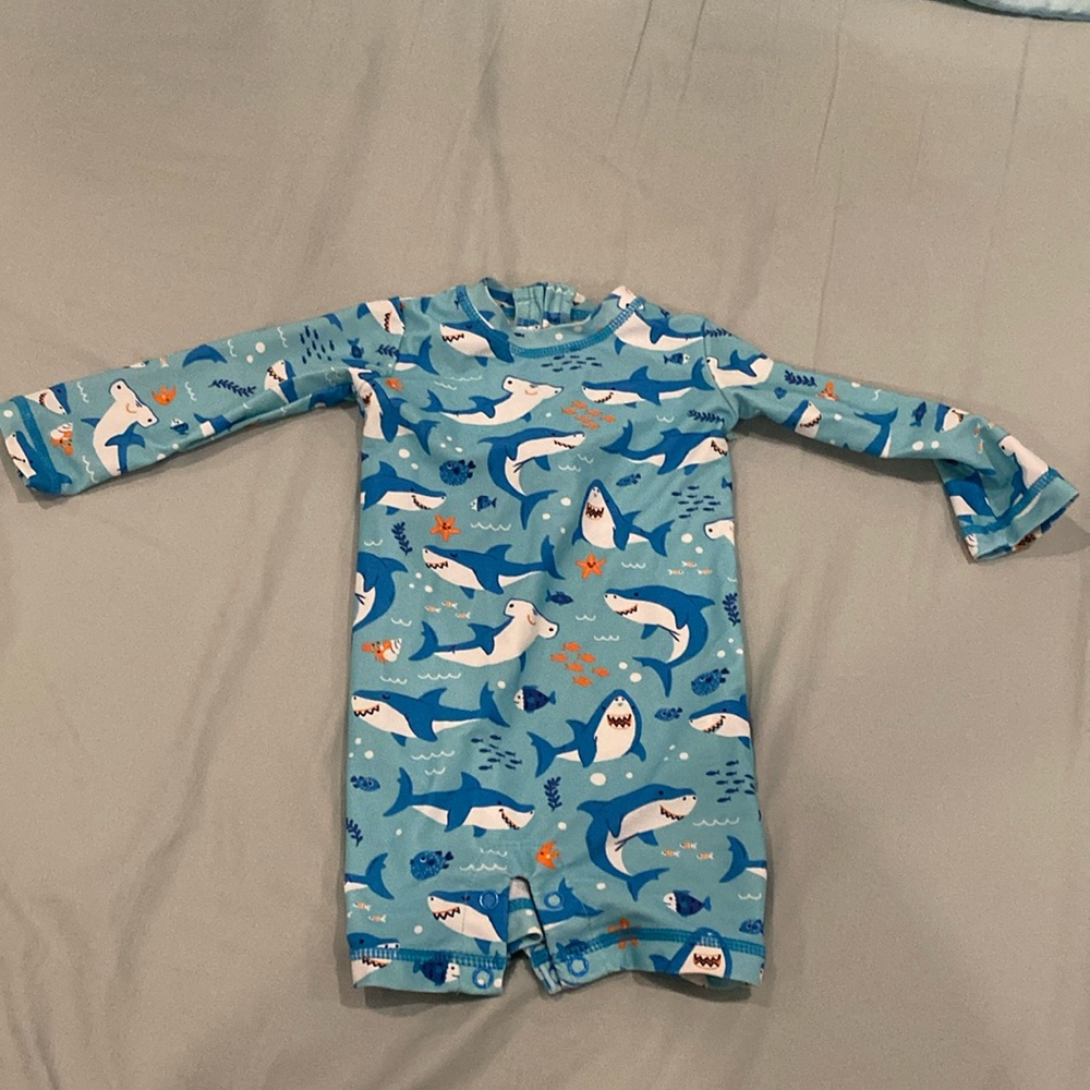 Hatley rash-guard Size 3-6m
